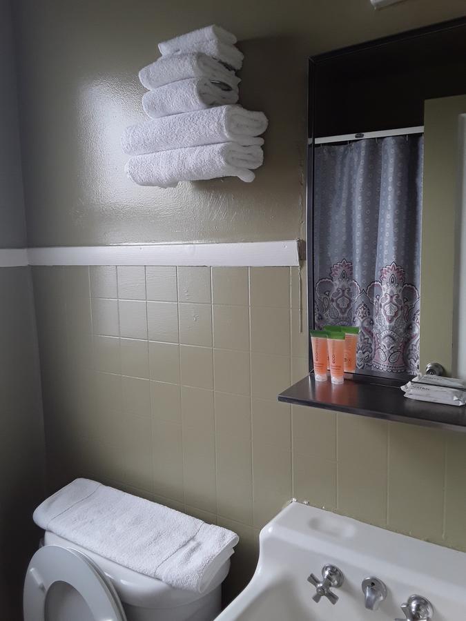 Eddy'S Motel Butte Bagian luar foto