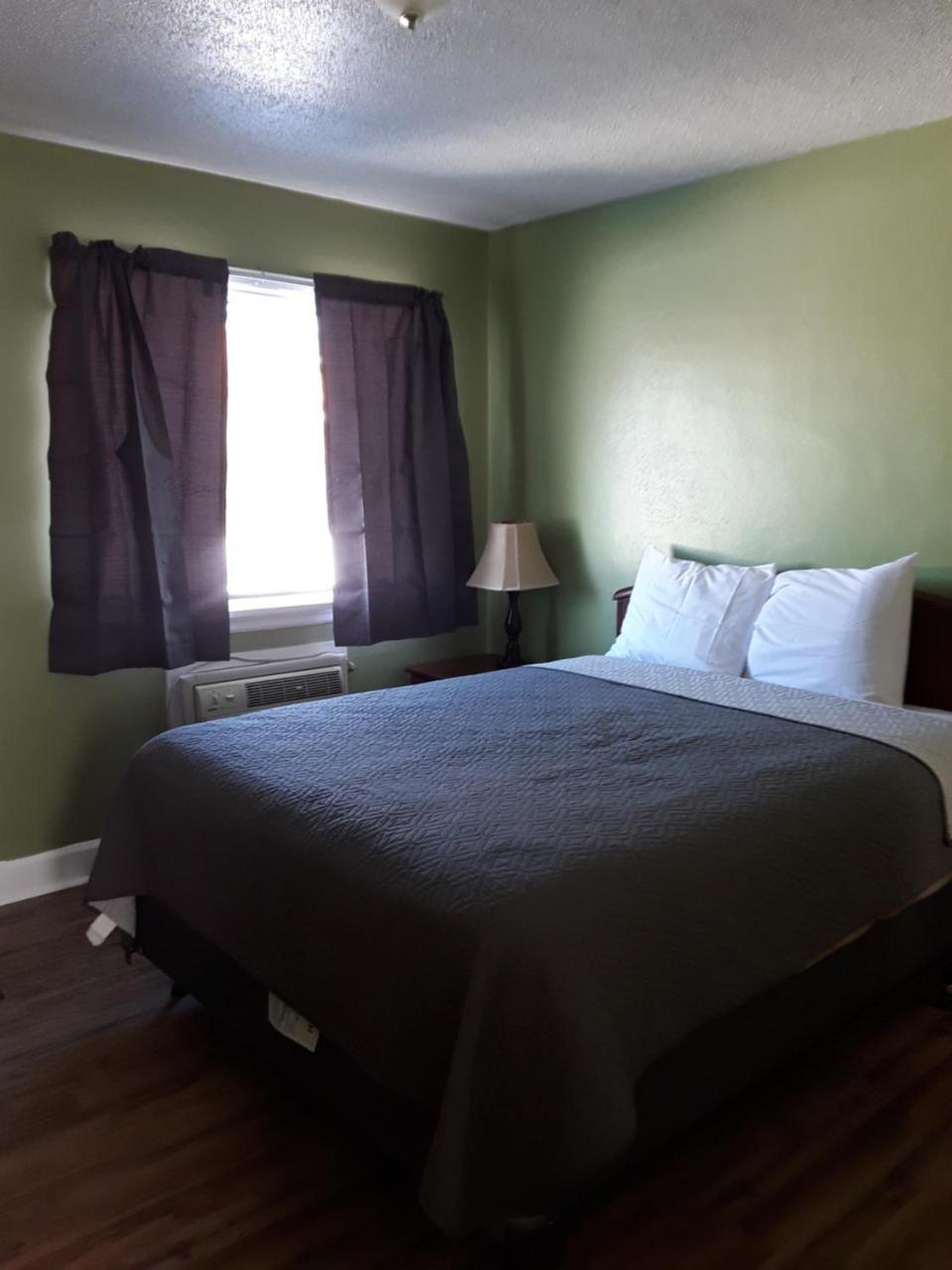 Eddy'S Motel Butte Bagian luar foto