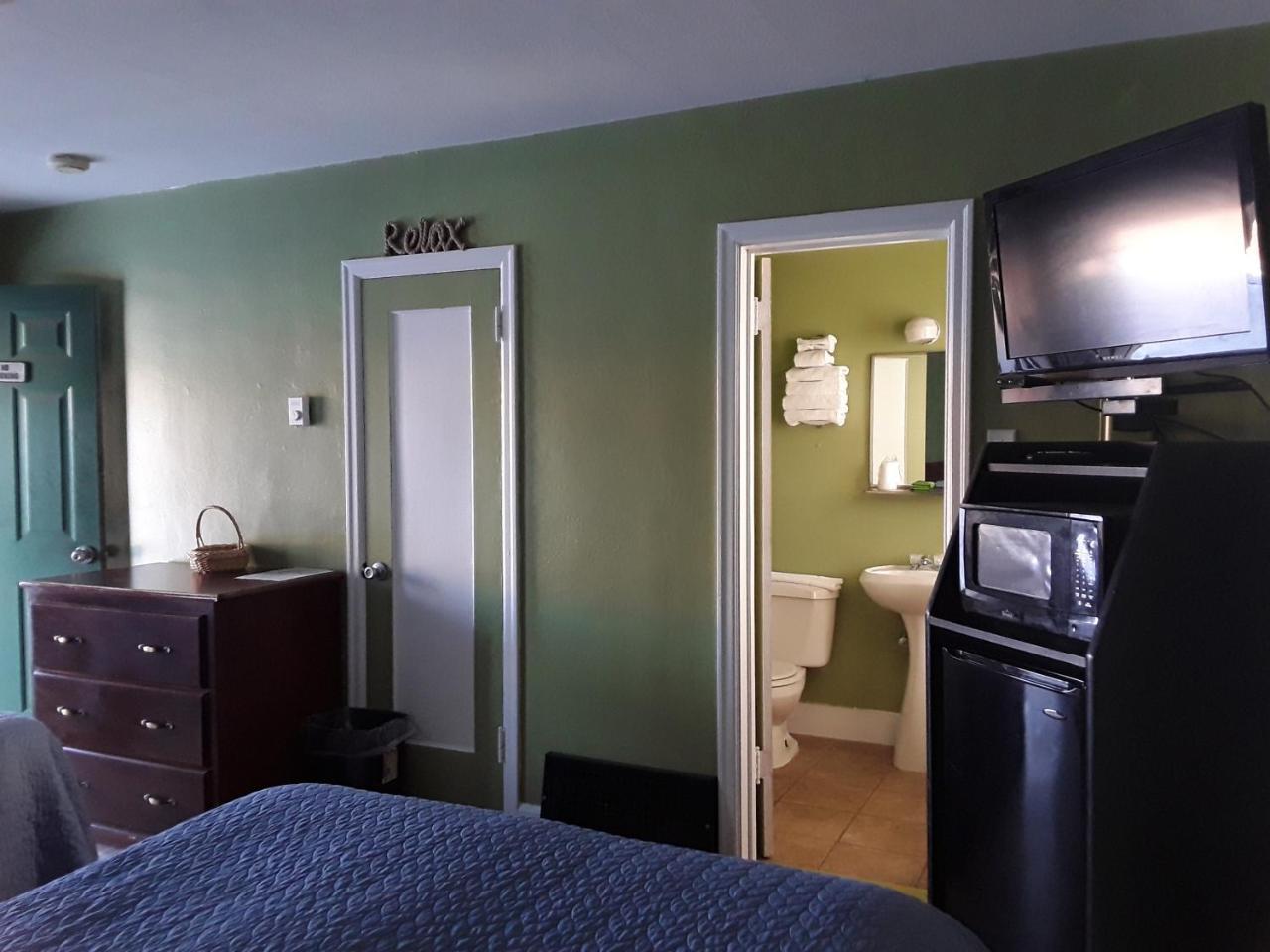 Eddy'S Motel Butte Bagian luar foto
